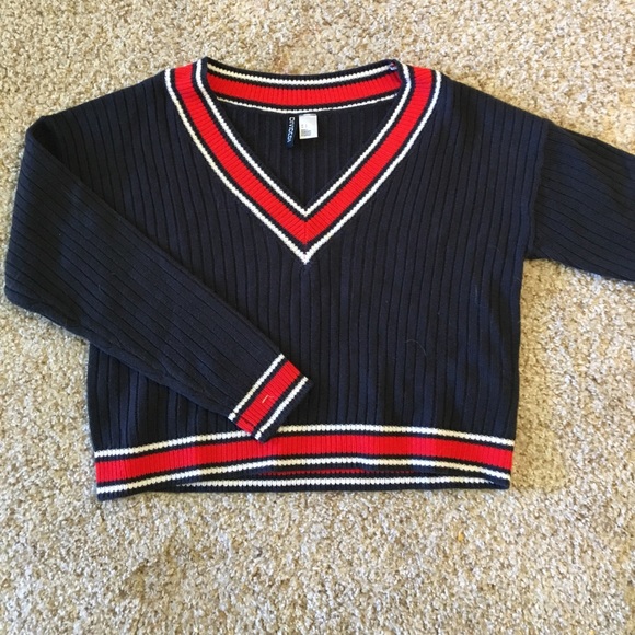 Deep V-neck cropped sweater - Picture 1 of 2